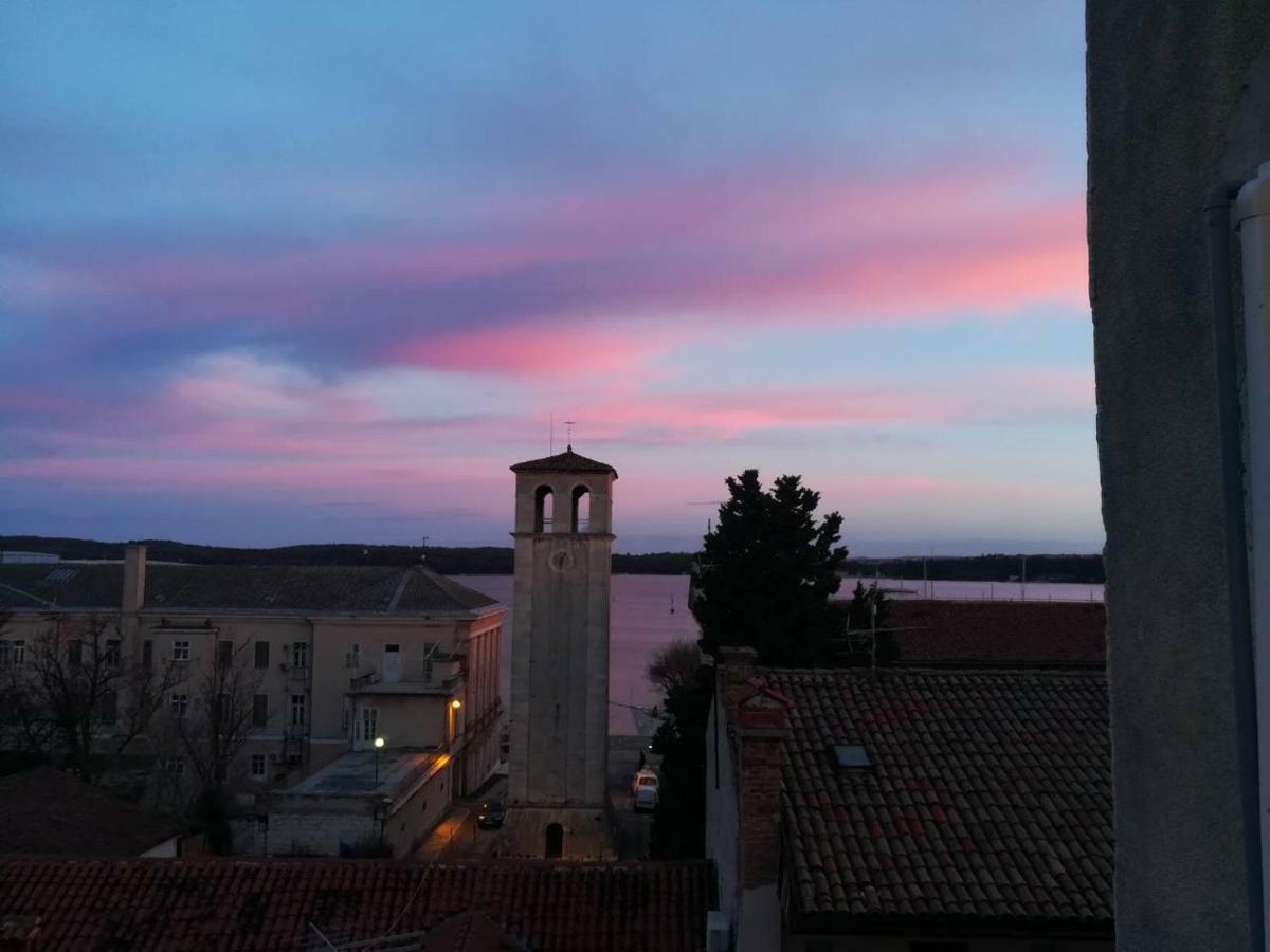 Mediteranian Dream Apartment Пула Екстериор снимка